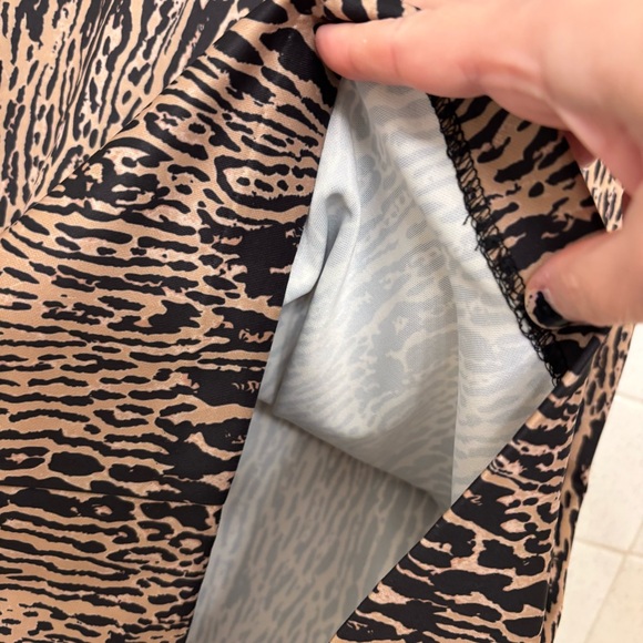 Vintage Carmen Marc Valvo Black Tan Animal Print Pencil Skirt Pull On Washable - Picture 4 of 7